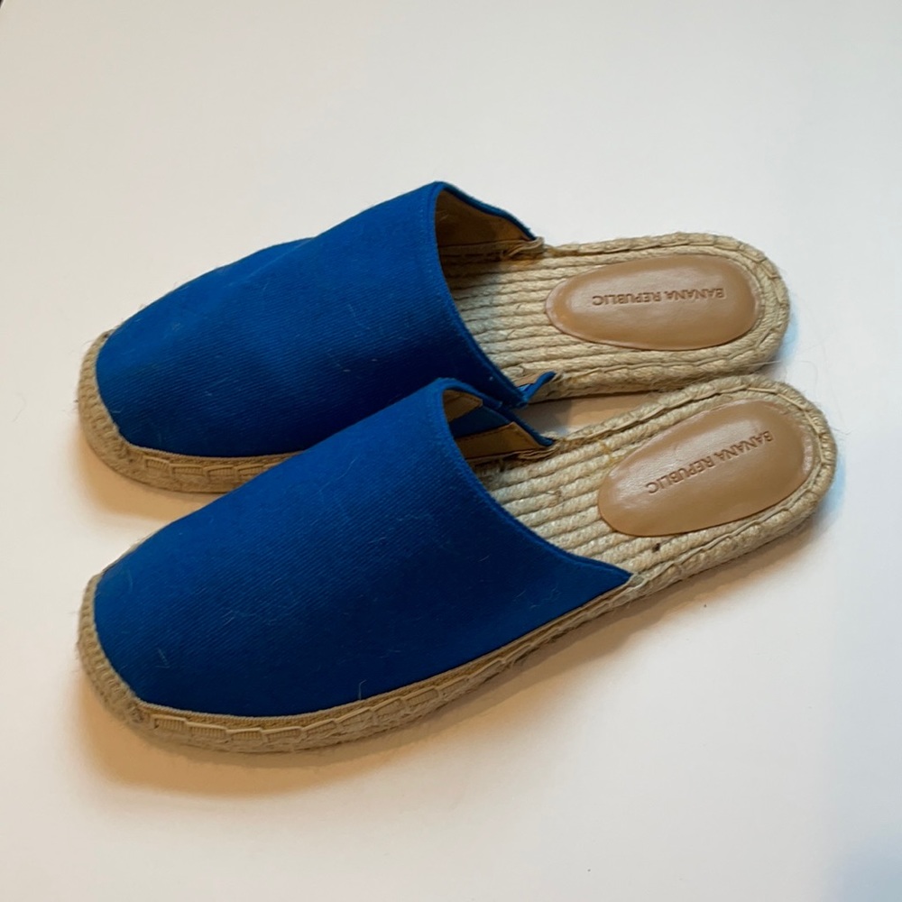 Banana Republic blue espadrille mule